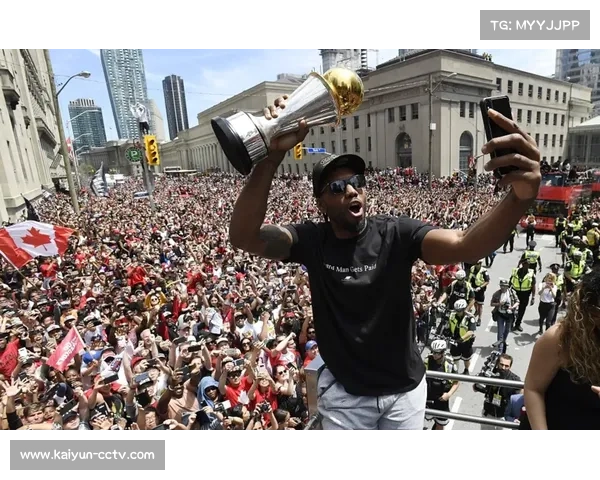 加西亚夺冠后与家人视频连线庆祝温馨时刻感动球迷